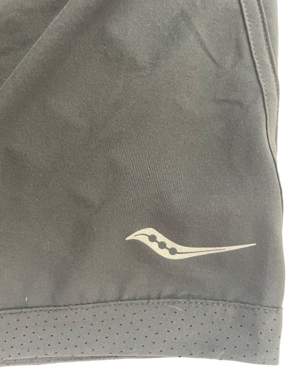 Saucony Outpace 5" Running Shorts Black Lightweight Breathable Women's Sz S NWT - Picture 2 of 8